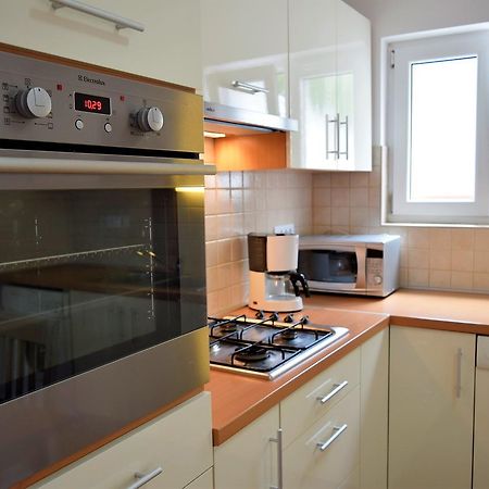 Sunnyy Beacch Apartments Banjol Ngoại thất bức ảnh