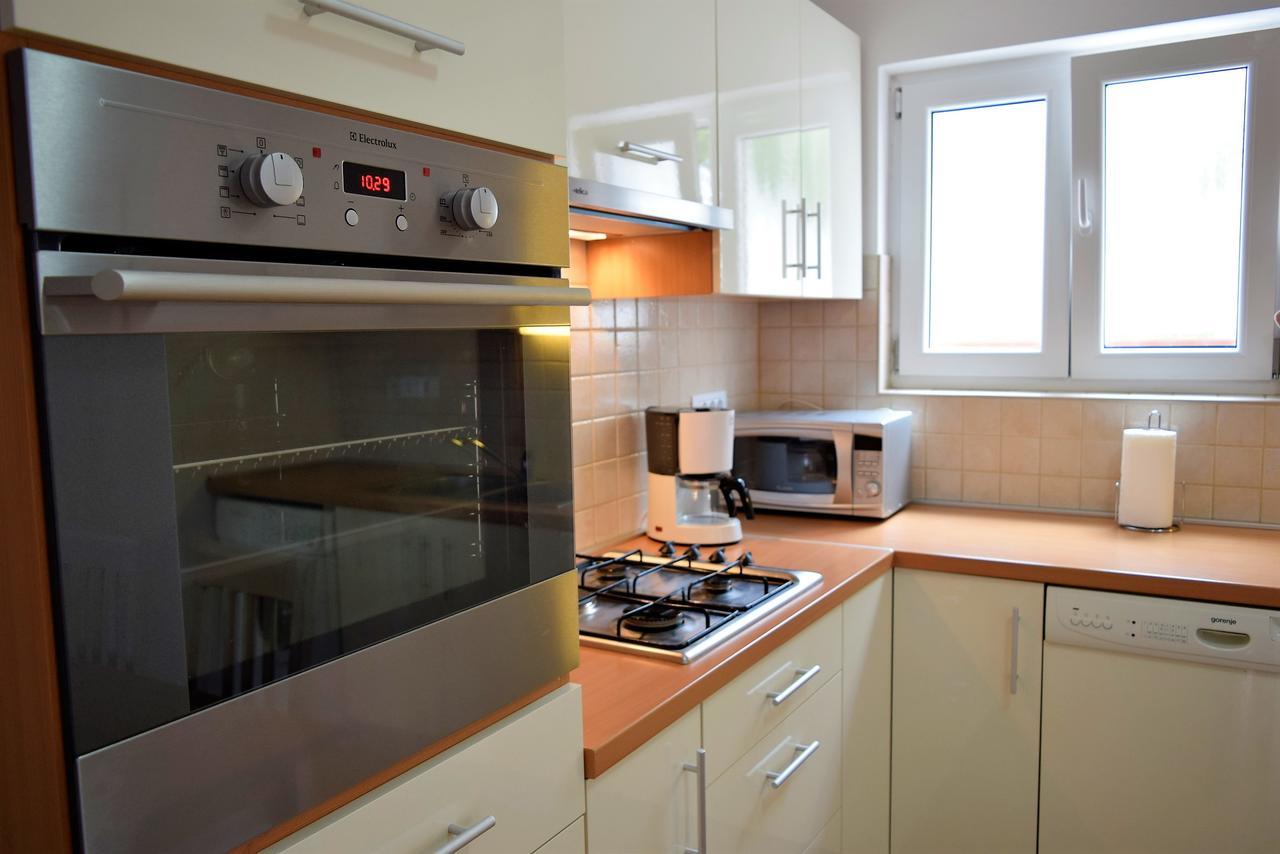 Sunnyy Beacch Apartments Banjol Ngoại thất bức ảnh