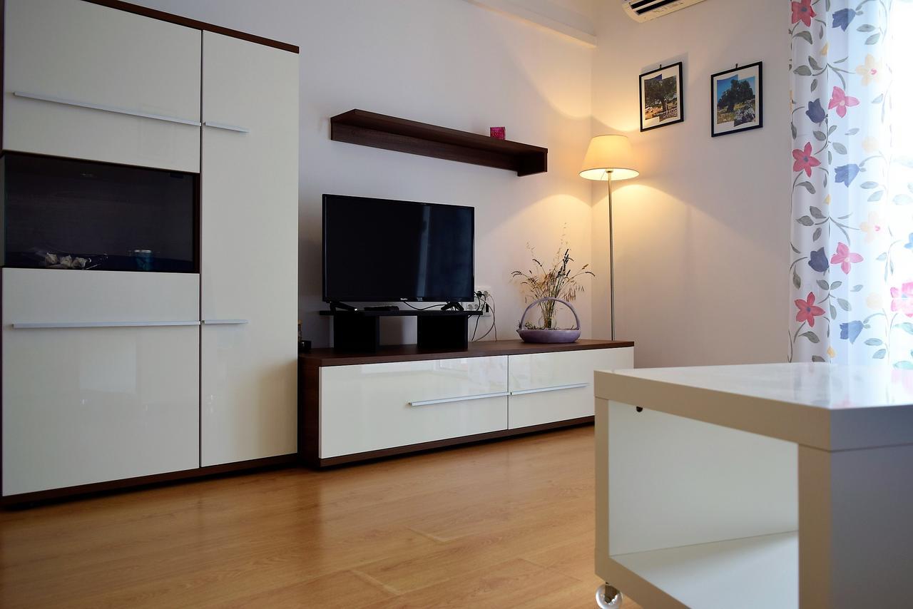 Sunnyy Beacch Apartments Banjol Ngoại thất bức ảnh