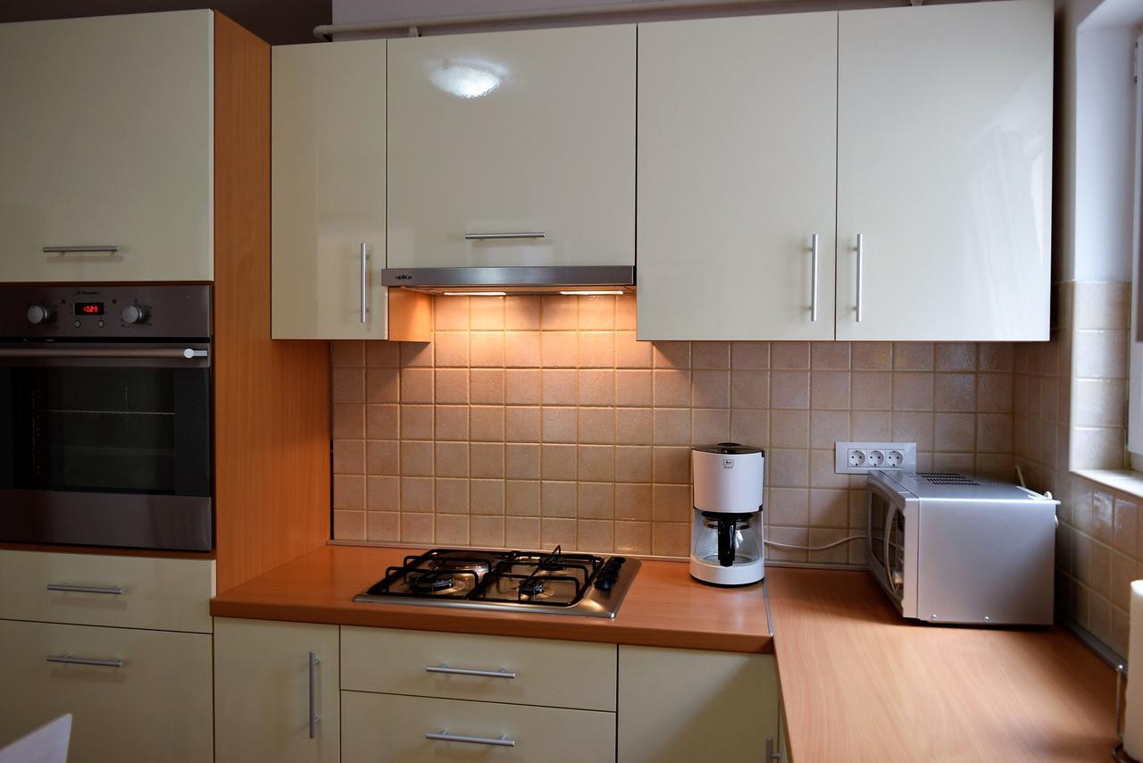 Sunnyy Beacch Apartments Banjol Ngoại thất bức ảnh