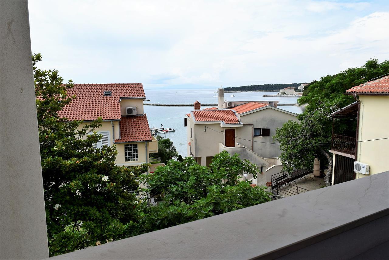 Sunnyy Beacch Apartments Banjol Ngoại thất bức ảnh